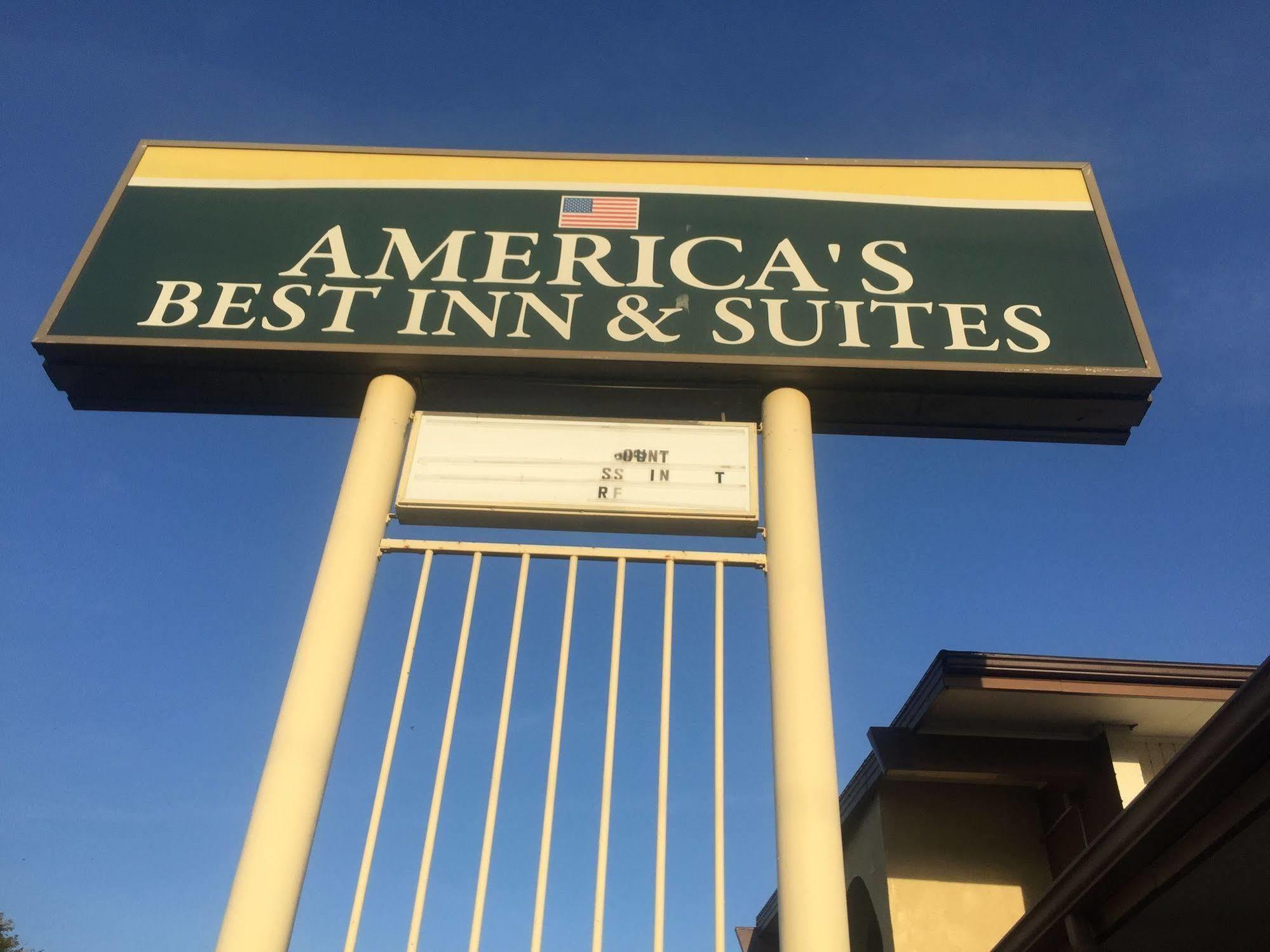 Americas Best Inn & Suites Urbana מראה חיצוני תמונה
